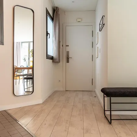 Limehome Rector Triado * برشلونة