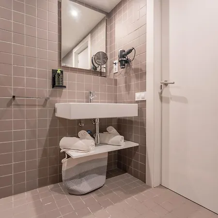 Limehome Rector Triado