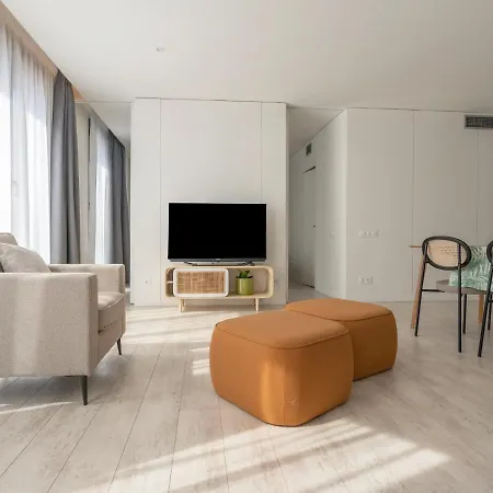 Limehome Rector Triado Apartment *