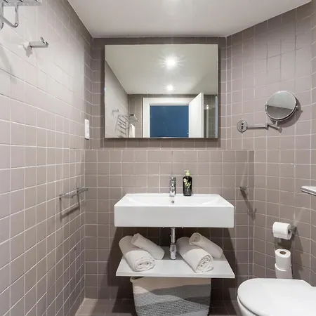 Apartment Limehome Rector Triado *