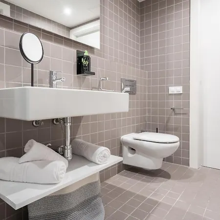 Limehome Rector Triado Apartment *