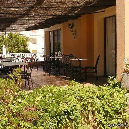 Limehome Rector Triado *