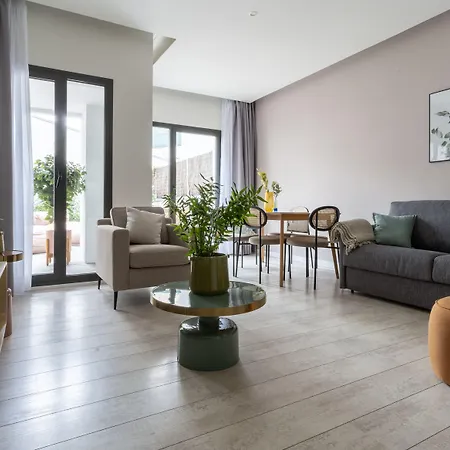 Limehome Rector Triado *