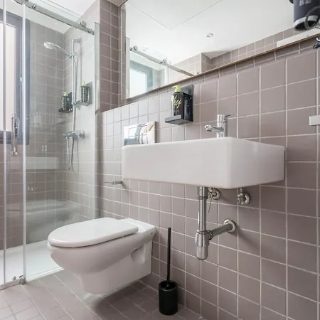 Limehome Rector Triado *