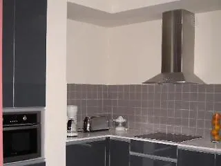 Limehome Rector Triado Apartament *