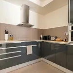 Limehome Rector Triado Appartement