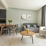 Limehome Rector Triado Appartement *