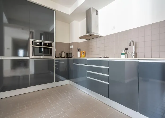 Limehome Rector Triado Apartment *